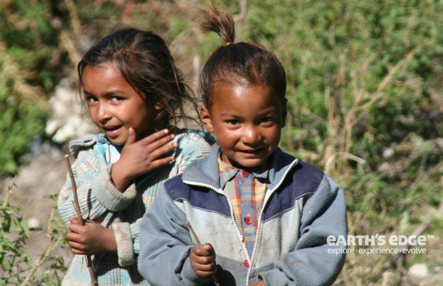 Himalayas Trek - Local kids from Tapovan