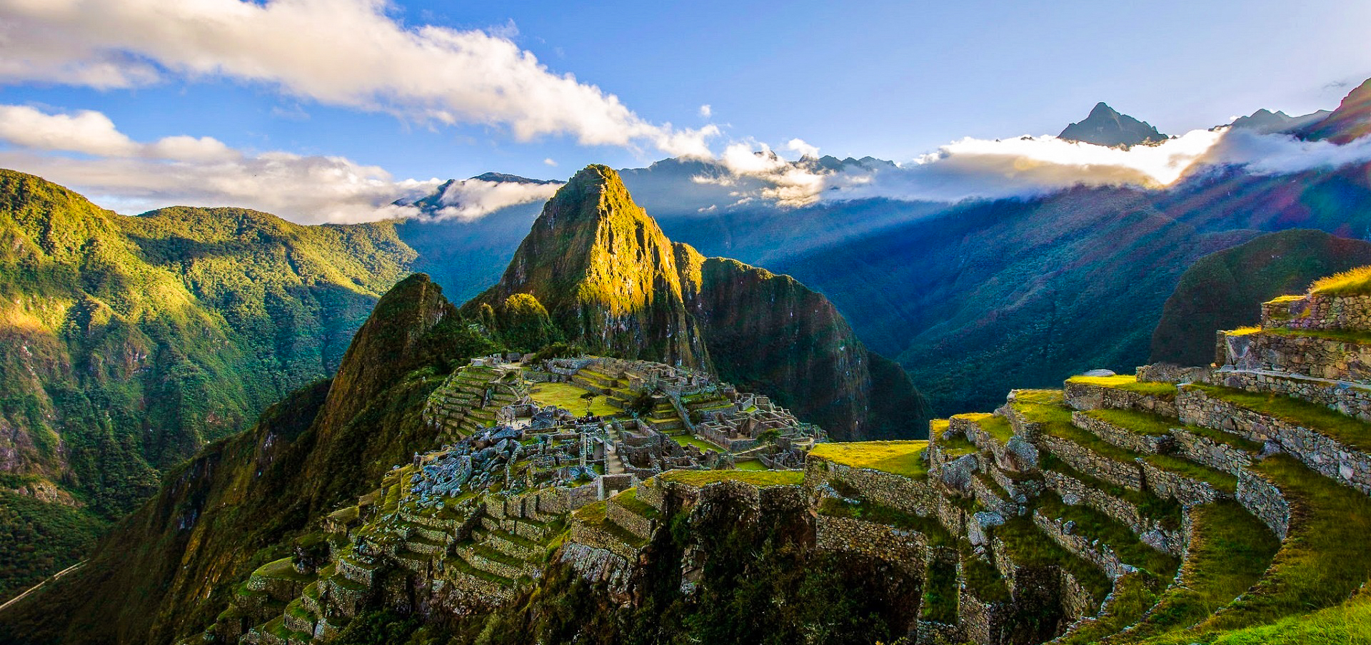 How much does it cost to trek to Machu Picchu?