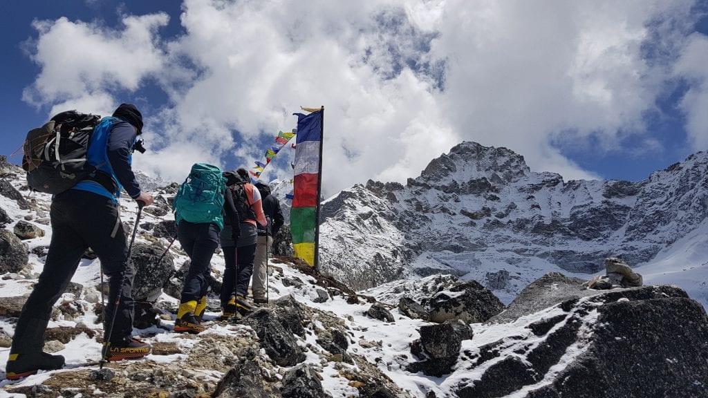 On the acclimatisation hike out of Khare.